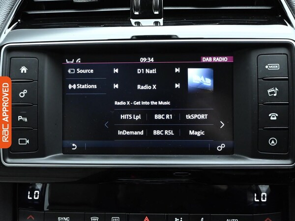 Used Jaguar F-Pace 2017 for sale - 75690350: Photo 14