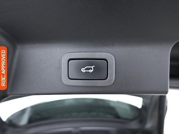 Used Jaguar F-Pace 2017 for sale - 75690350: Photo 24