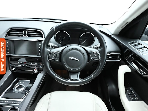 Used Jaguar F-Pace 2017 for sale - 75690350: Photo 9