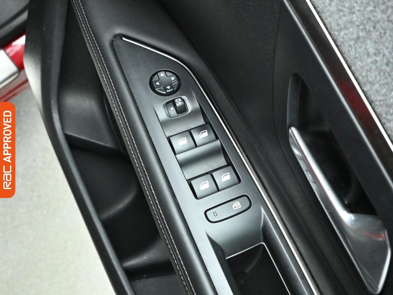 Used Peugeot 3008 2017 for sale - 77546432: Photo 24