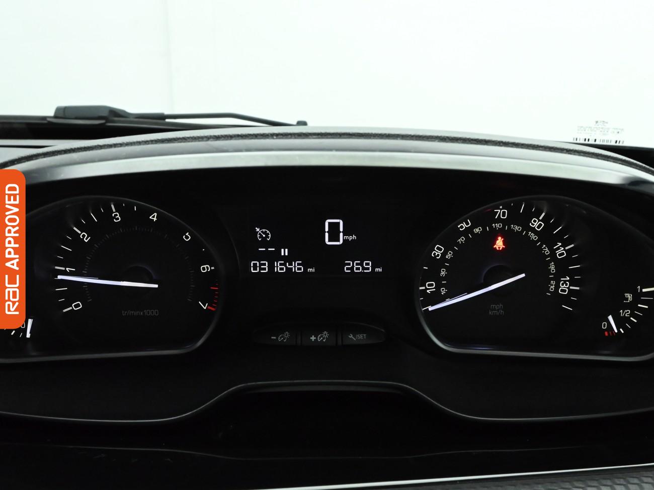 Used Peugeot 2008 2019 for sale - 76569461: Photo 11