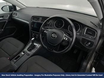 Used Volkswagen Golf 2019 for sale - 77294582: Photo