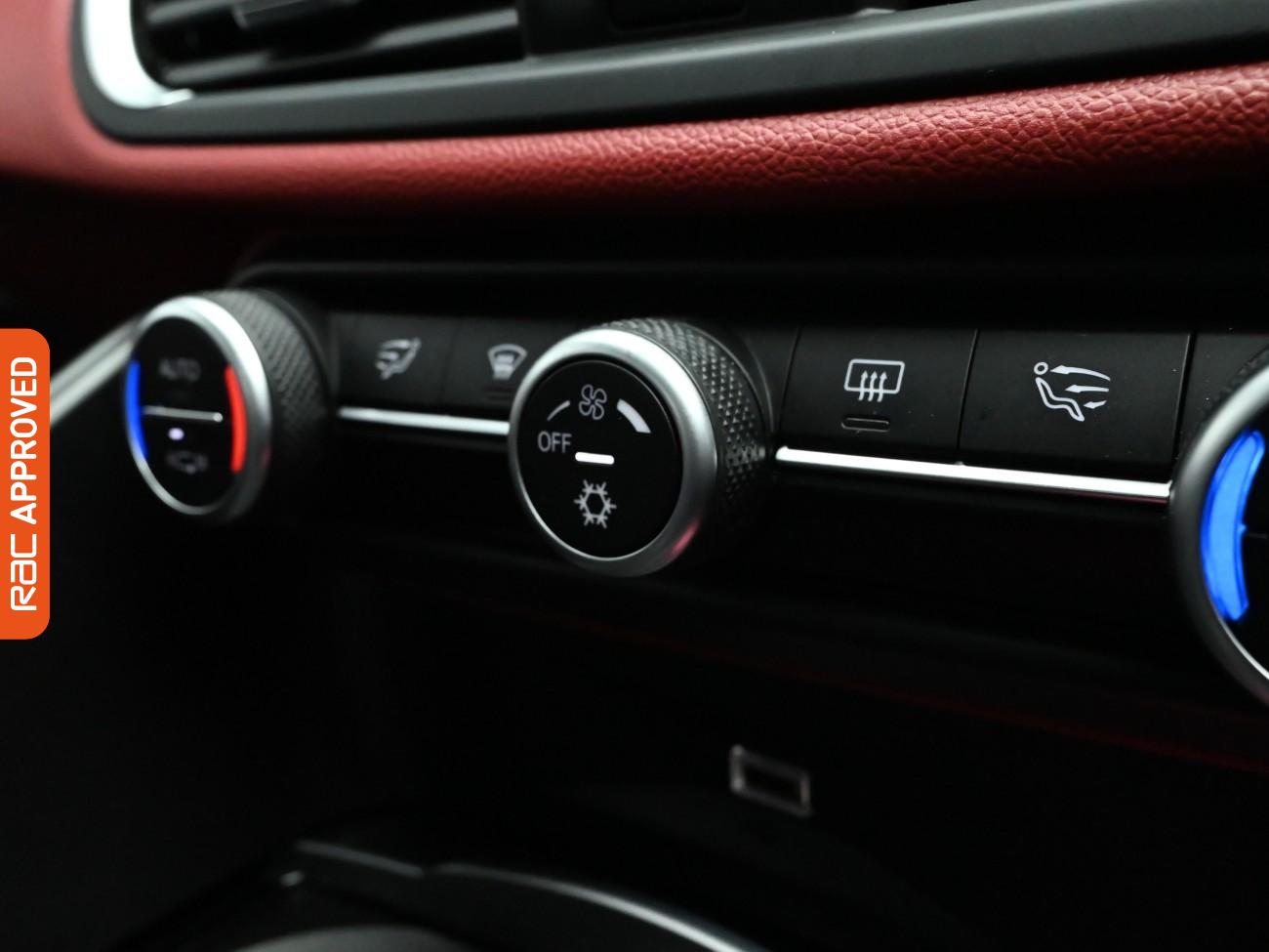 Used Alfa Romeo Giulia 2017 for sale - 76508957: Photo 17