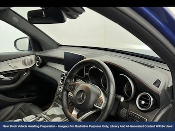 Used Mercedes-Benz GLC 2016 for sale - 77037468: Photo