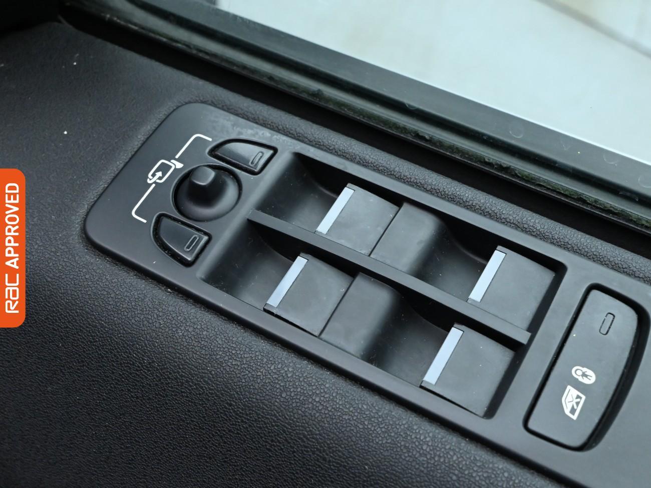 Used Land Rover Discovery Sport 2016 for sale - 76558114: Photo 26