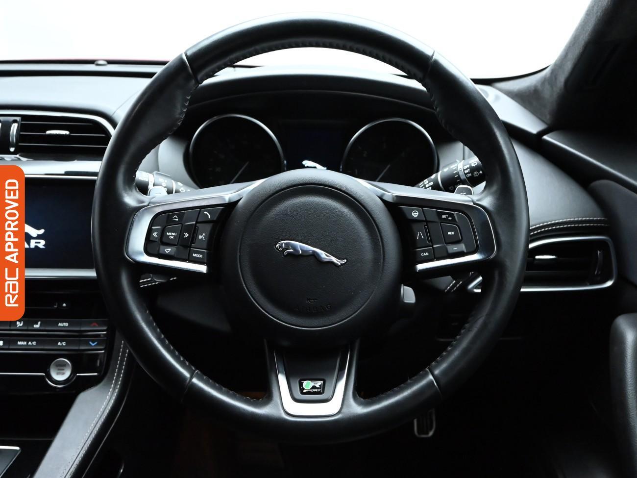 Used Jaguar F-Pace 2019 for sale - 76133635: Photo 9