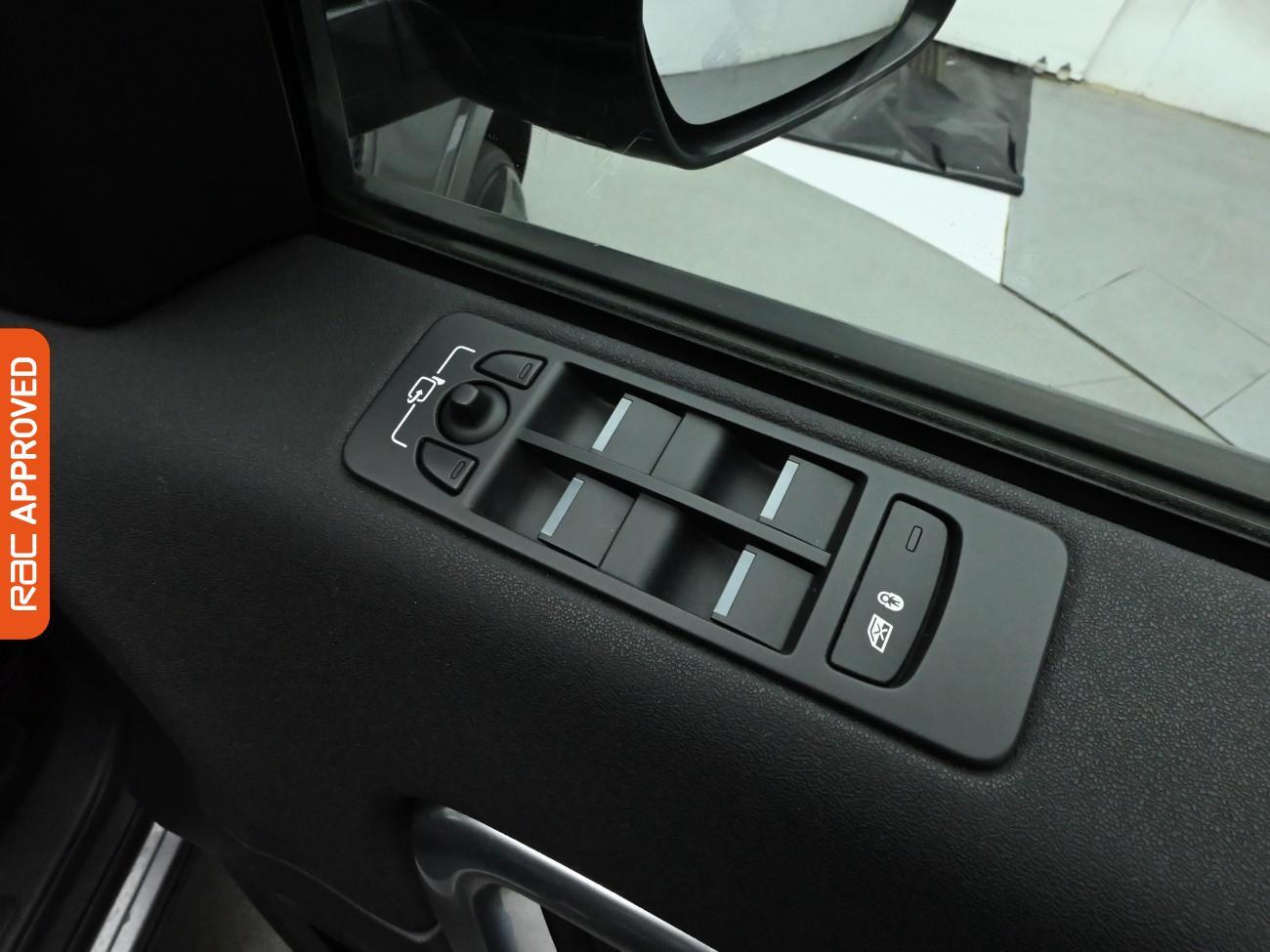 Used Land Rover Discovery Sport 2016 for sale - 76569554: Photo 25