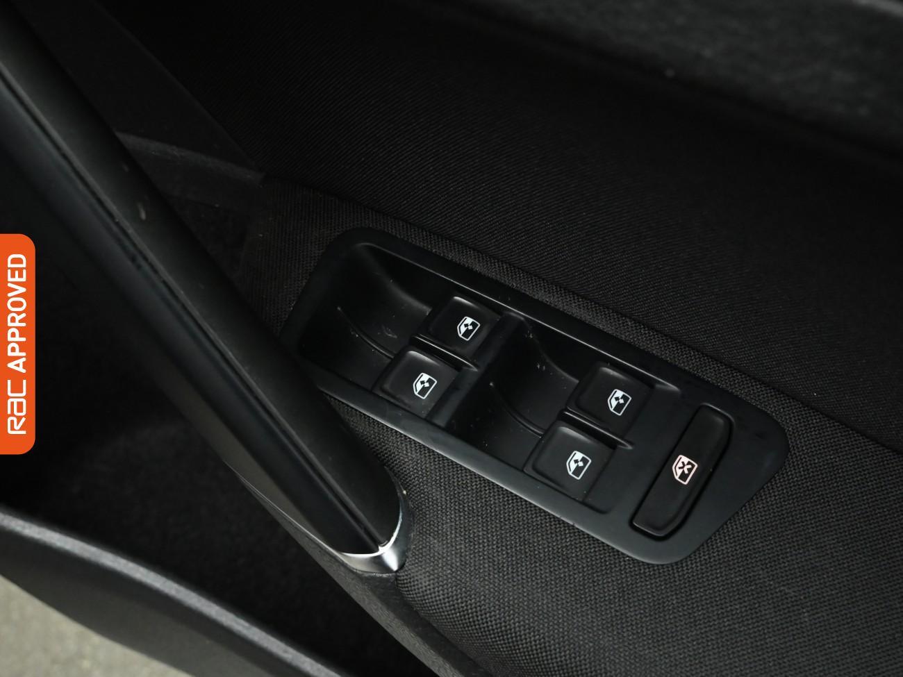 Used Volkswagen Golf 2018 for sale - 77287014: Photo 23