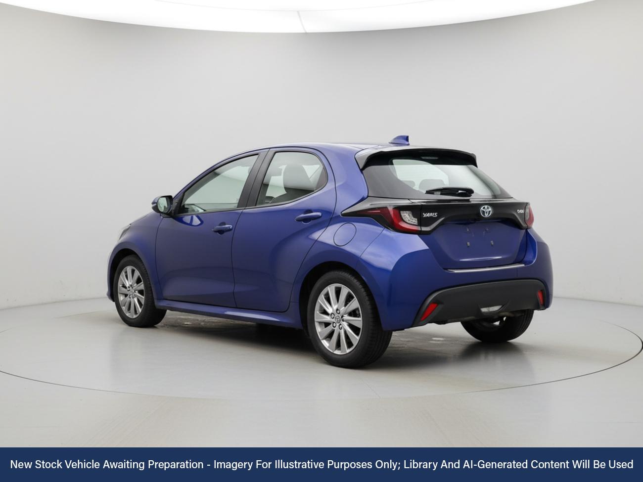 Used Toyota Yaris 2023 for sale - 76705552: Photo 2