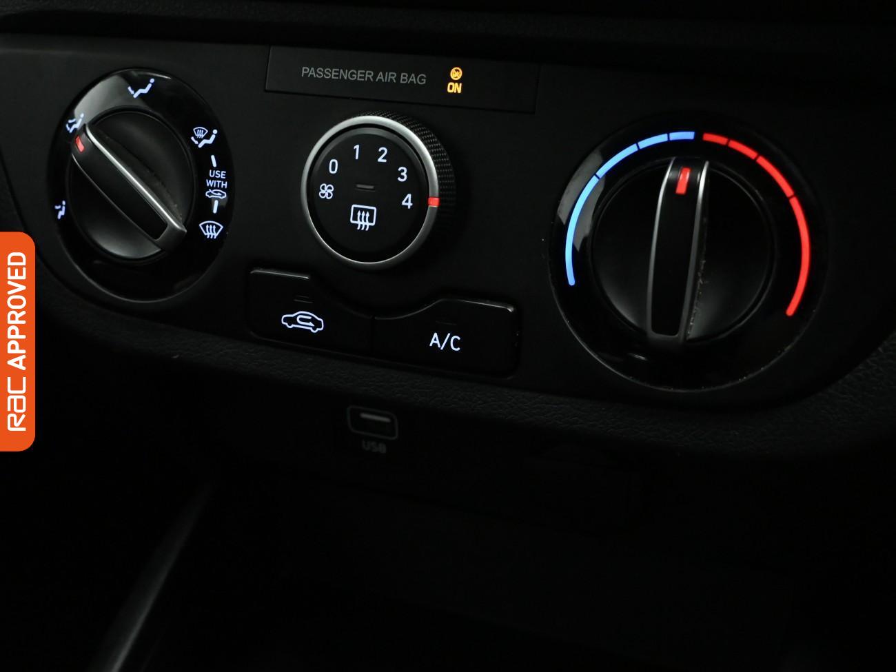 Used Hyundai i10 2021 for sale - 76697560: Photo 14