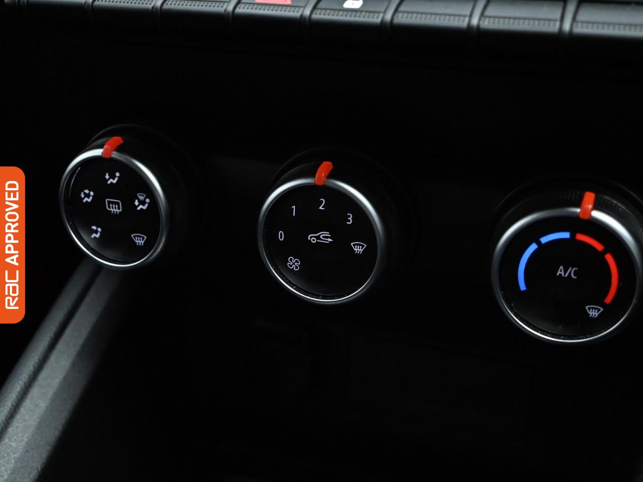 Used Renault Clio 2020 for sale - 76113723: Photo 16