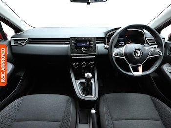 Used Renault Clio 2020 for sale - 76113723: Photo 2