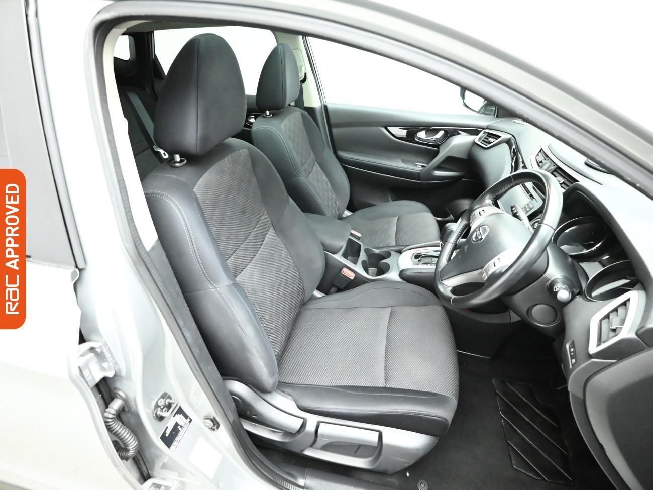 Used Nissan Qashqai 2017 for sale - 77257774: Photo 12