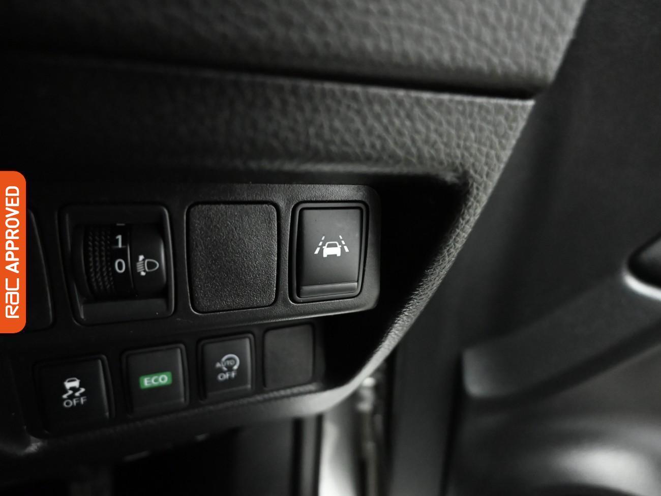 Used Nissan Qashqai 2017 for sale - 77257774: Photo 19