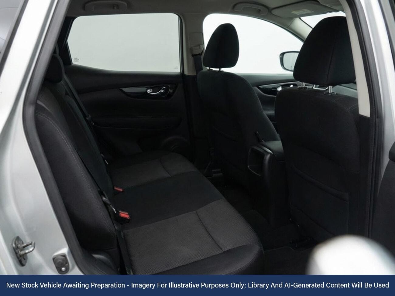 Used Nissan Qashqai 2017 for sale - 77257774: Photo 4