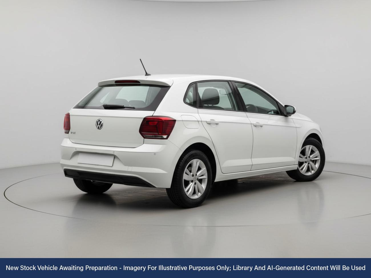 Used Volkswagen Polo 2019 for sale - 76576236: Photo 2