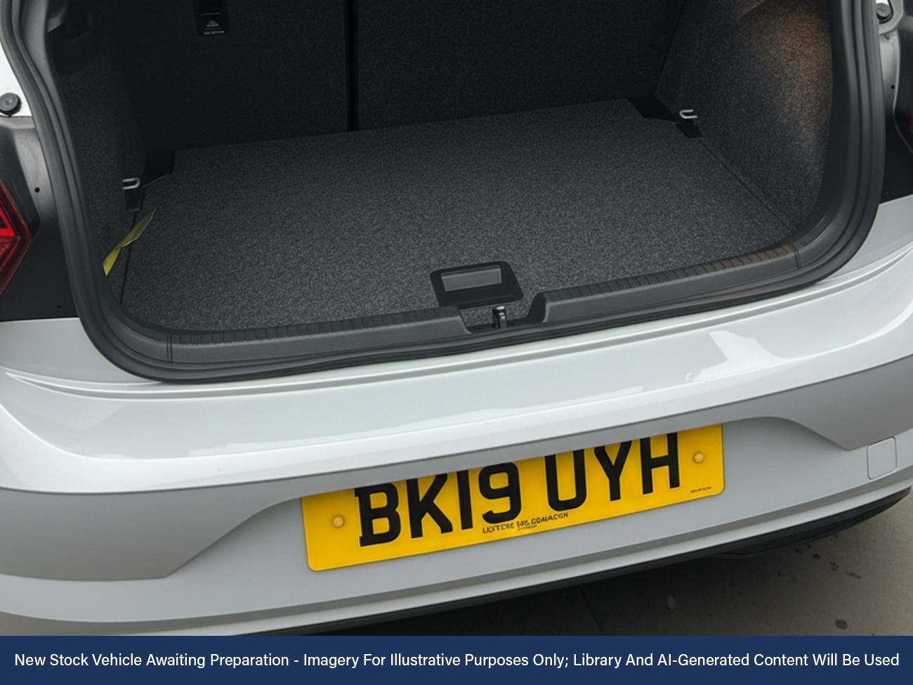 Used Volkswagen Polo 2019 for sale - 76576236: Photo 6