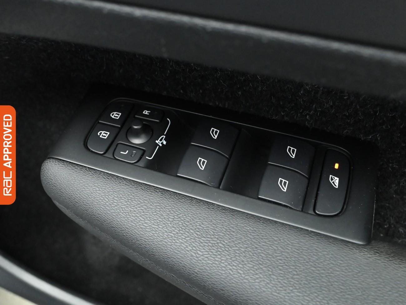 Used Volvo XC40 2021 for sale - 76979105: Photo 27