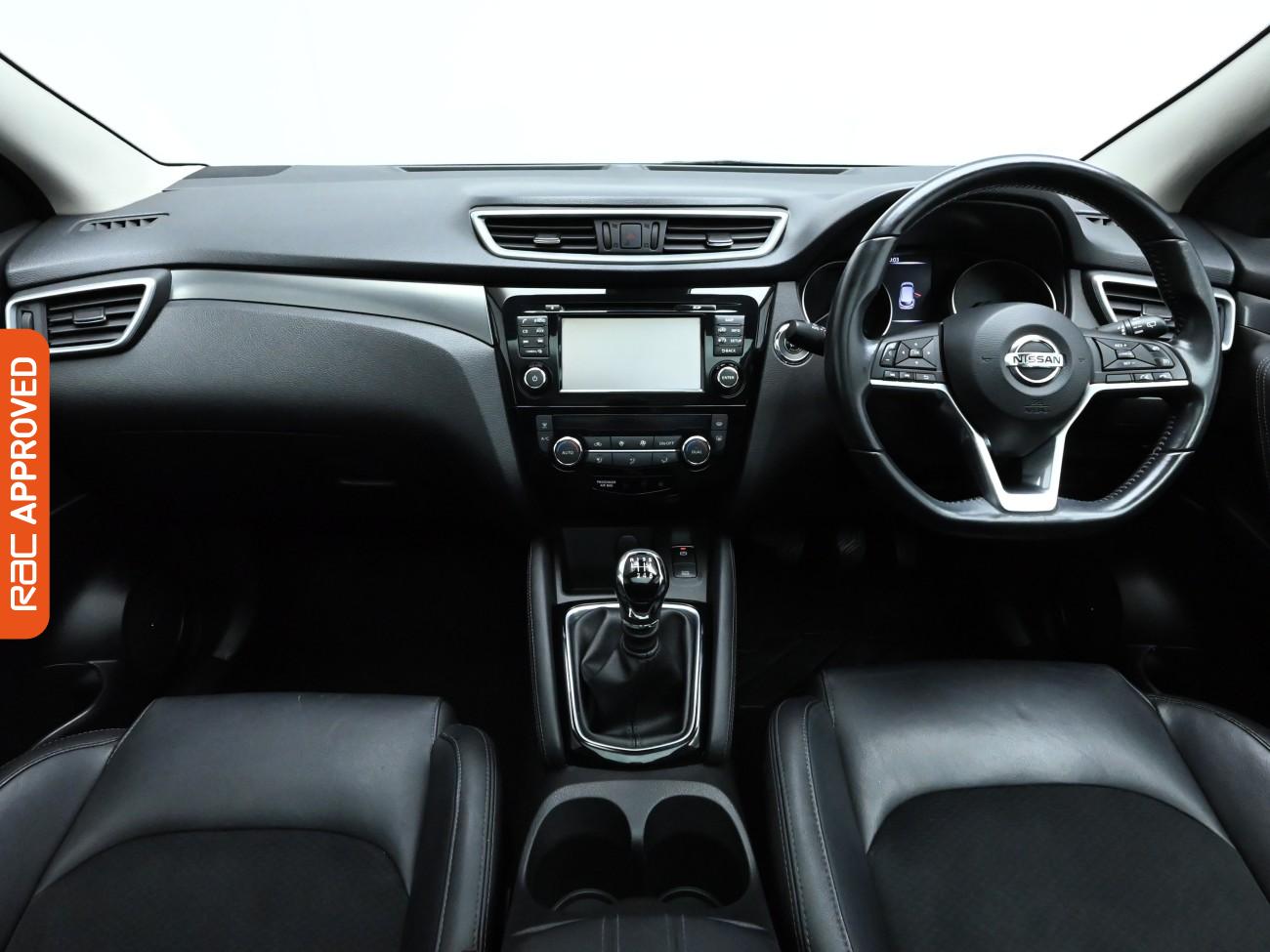 Used Nissan Qashqai 2018 for sale - 76206893: Photo 2