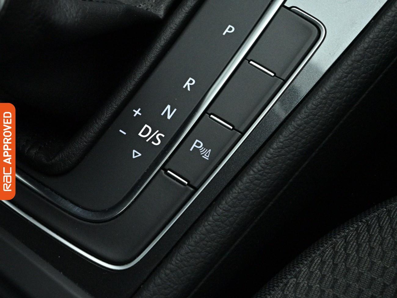 Used Volkswagen Golf 2018 for sale - 77951789: Photo 19