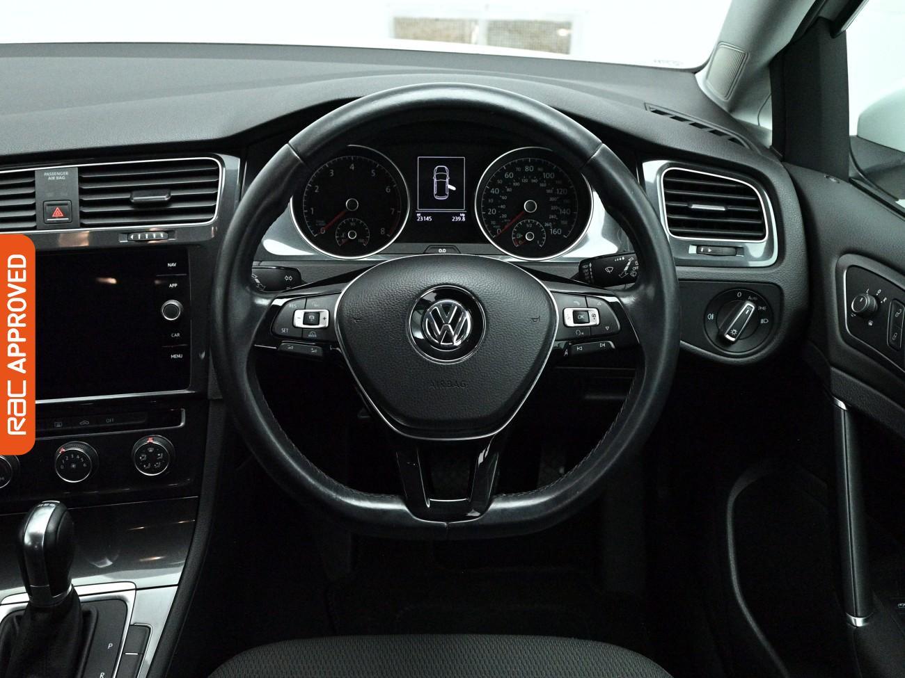 Used Volkswagen Golf 2018 for sale - 77951789: Photo 9