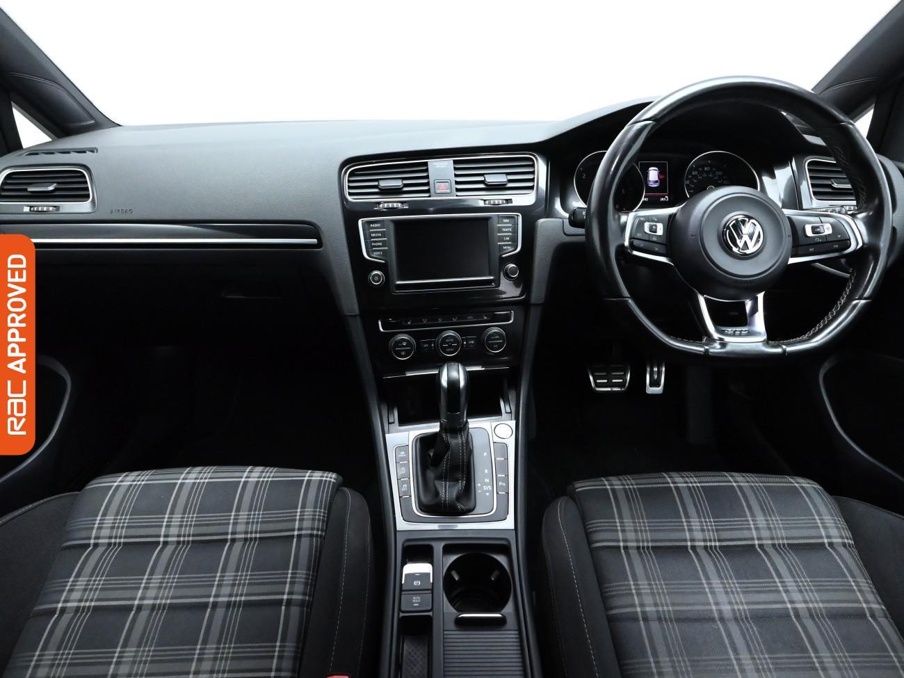 Used Volkswagen Golf 2017 for sale - 77502170: Photo 2