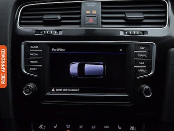 Used Volkswagen Golf 2017 for sale - 77502170: Photo