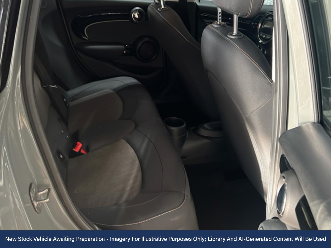 Used MINI Hatch 2021 for sale - 76480960: Photo 4