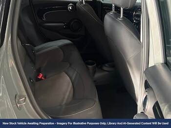 Used MINI Hatch 2021 for sale - 76480960: Photo