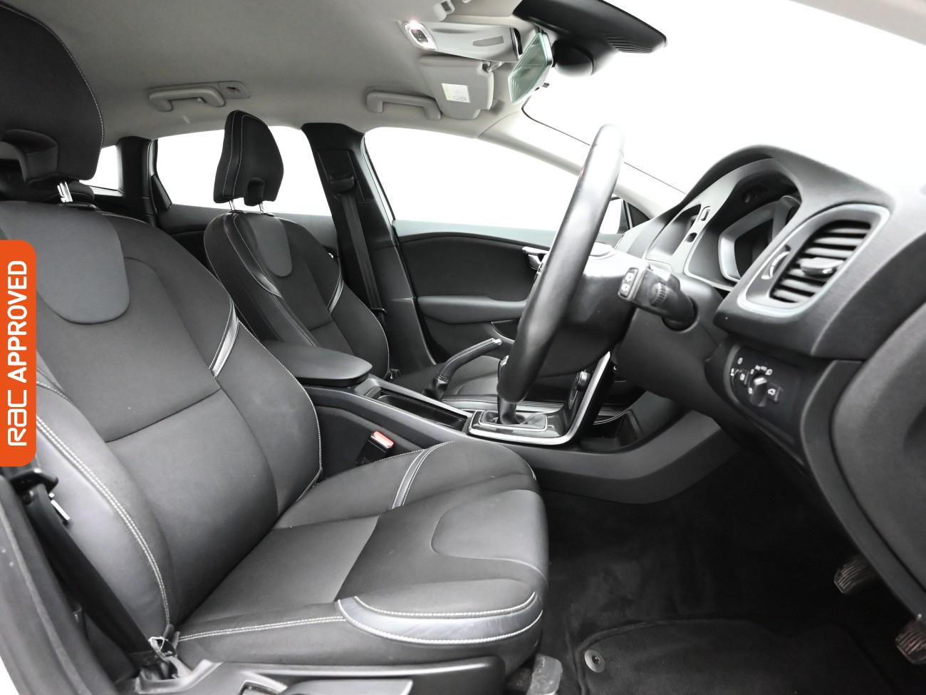 Used Volvo V40 2018 for sale - 76392009: Photo 12