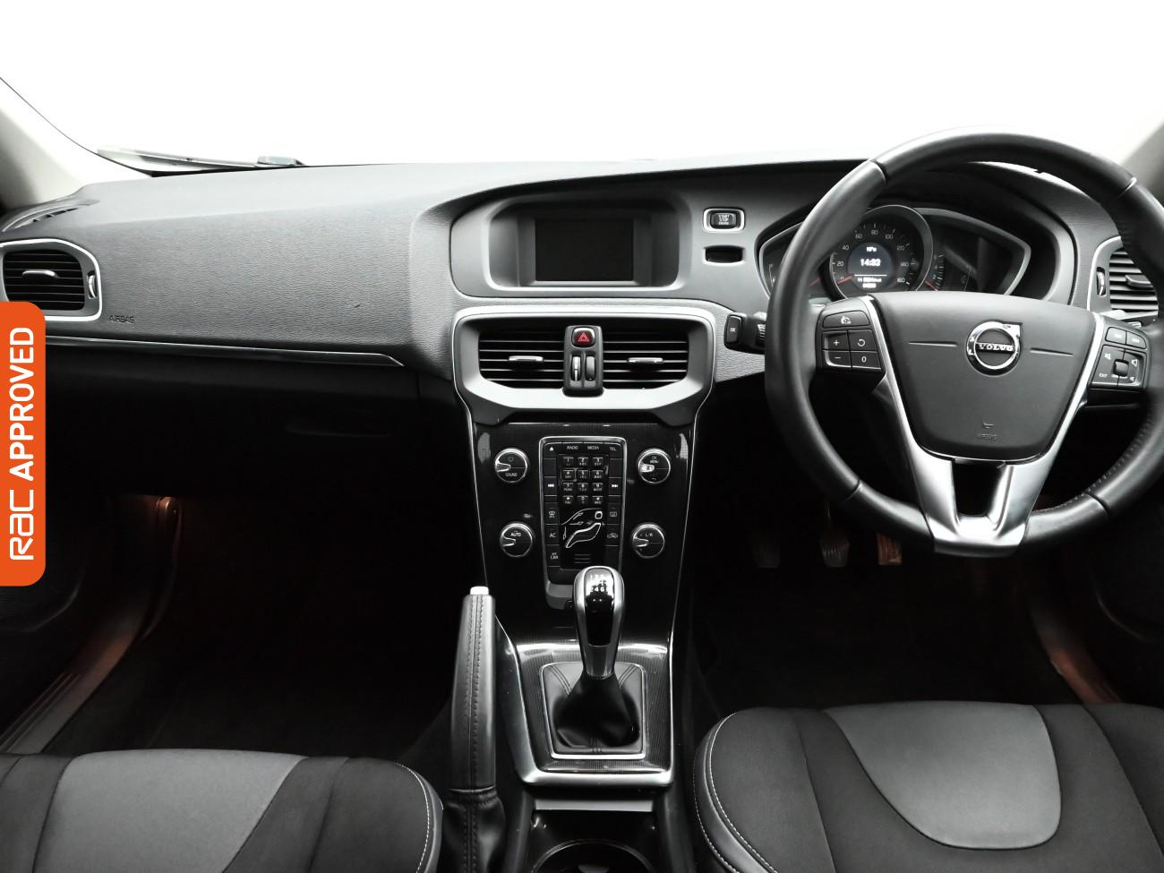 Used Volvo V40 2018 for sale - 76392009: Photo 2