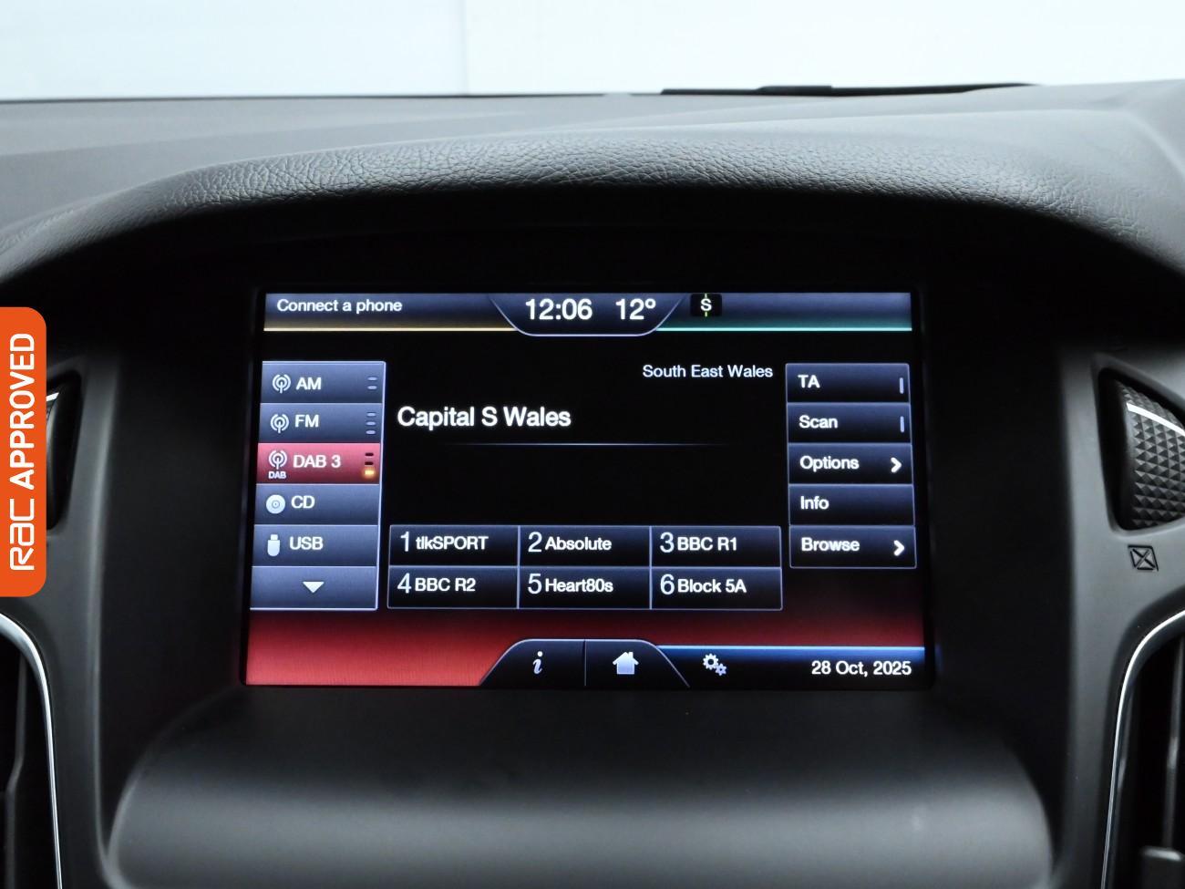 Used Ford Focus 2015 for sale - 76353172: Photo 14