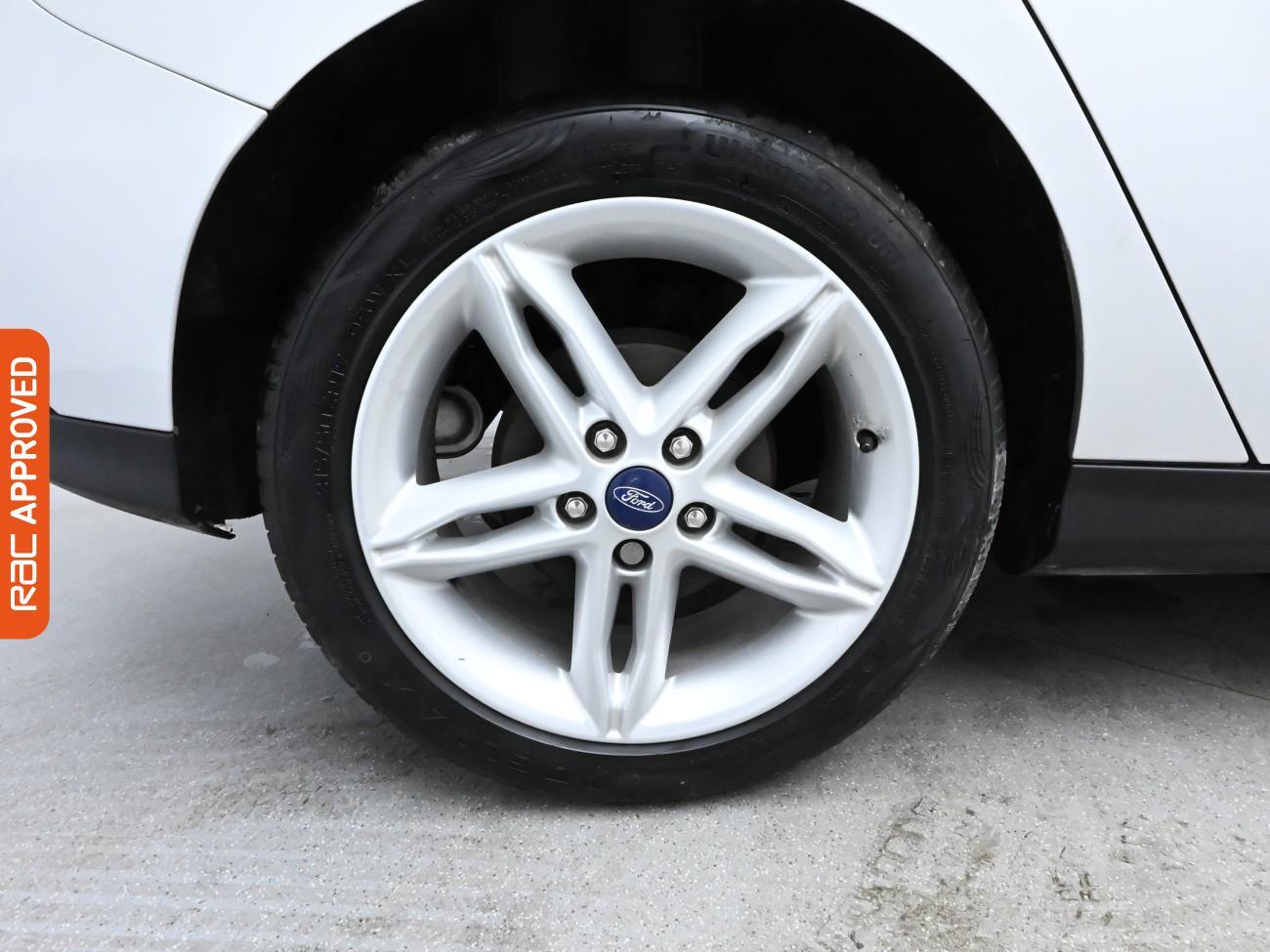 Used Ford Focus 2015 for sale - 76353172: Photo 25