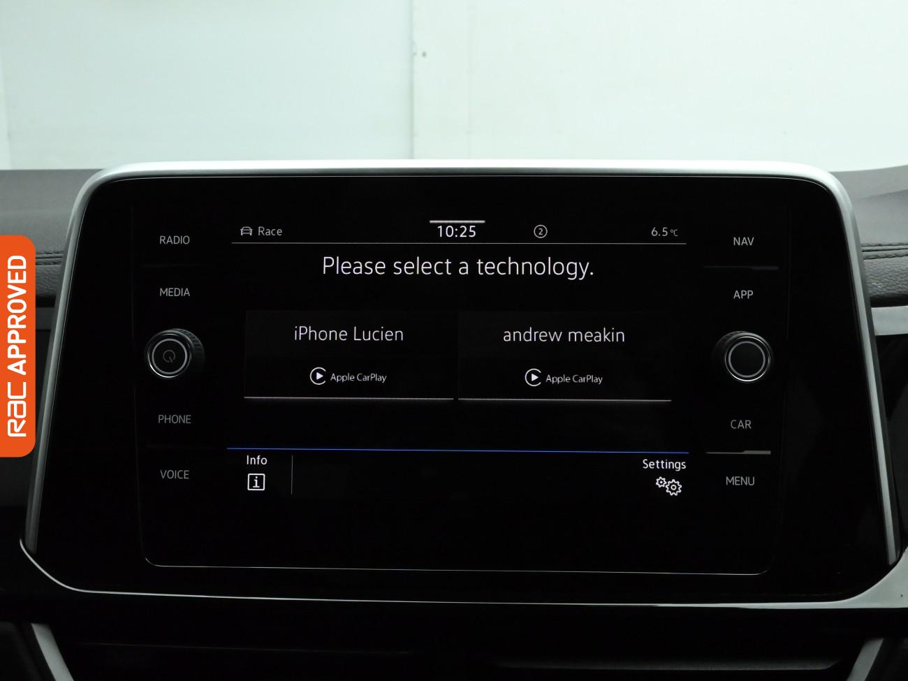 Used Volkswagen T-Roc 2023 for sale - 77262525: Photo 16