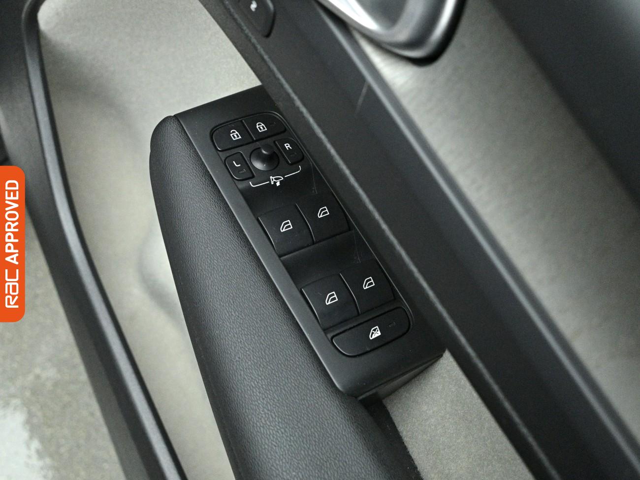 Used Volvo XC40 2020 for sale - 78224379: Photo 25