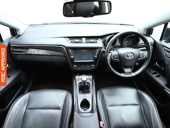 Used Toyota Avensis 2017 for sale - 76206913: Photo