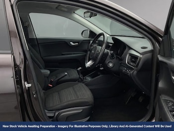 Used Kia Stonic 2019 for sale - 78010770: Photo