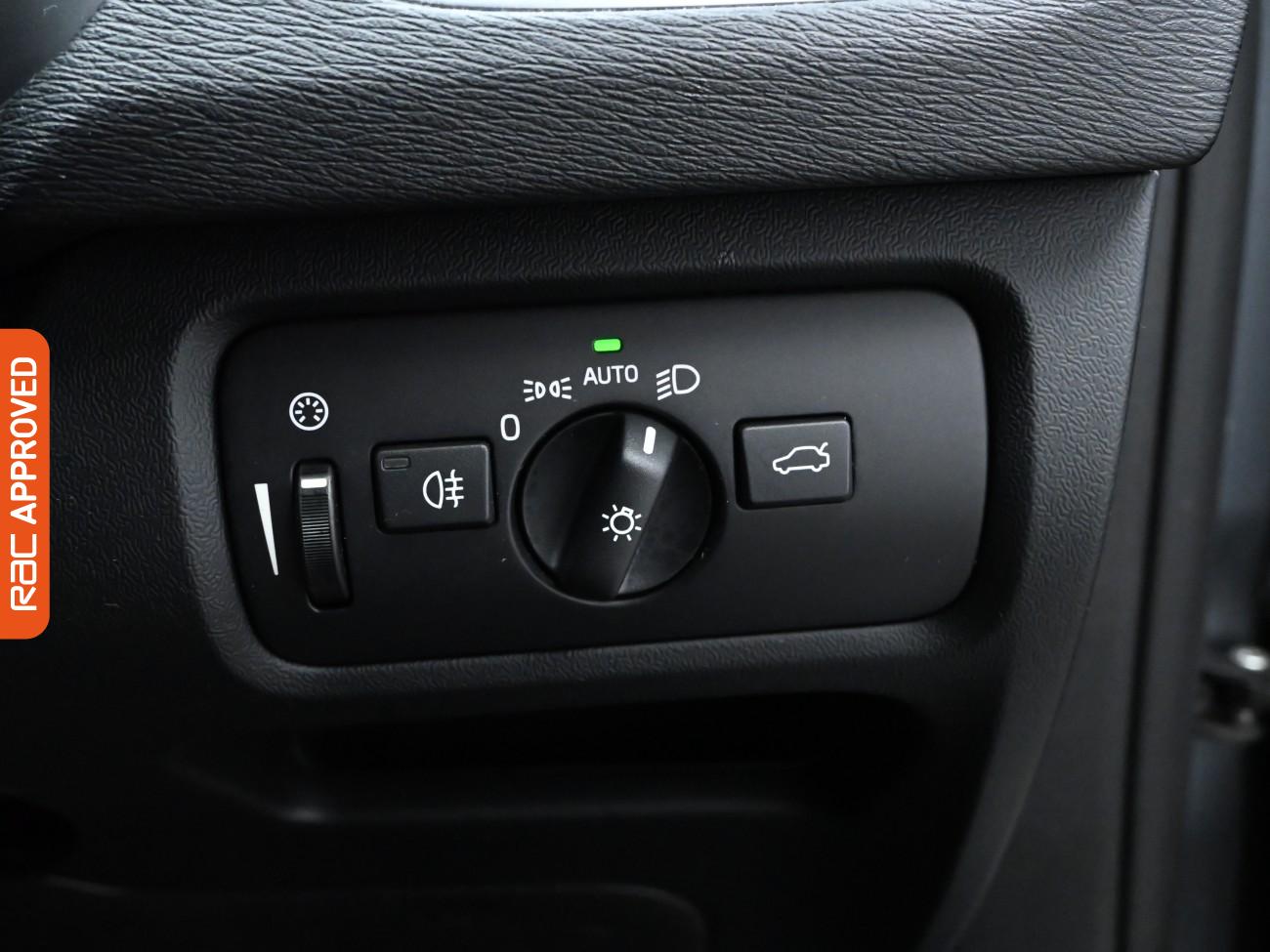 Used Volvo V40 2017 for sale - 76035251: Photo 19