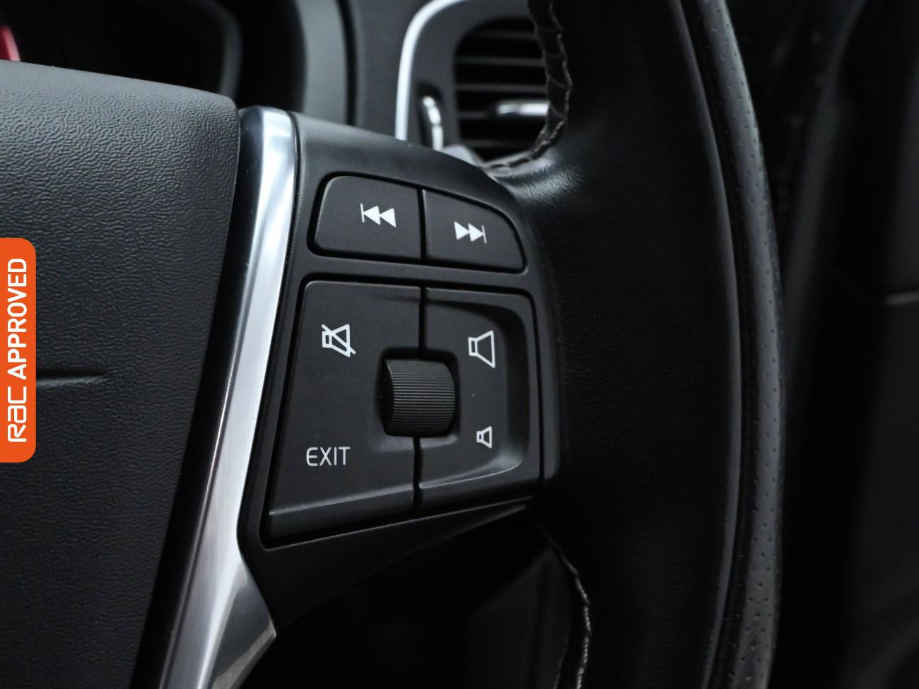 Used Volvo V40 2017 for sale - 76035251: Photo 21