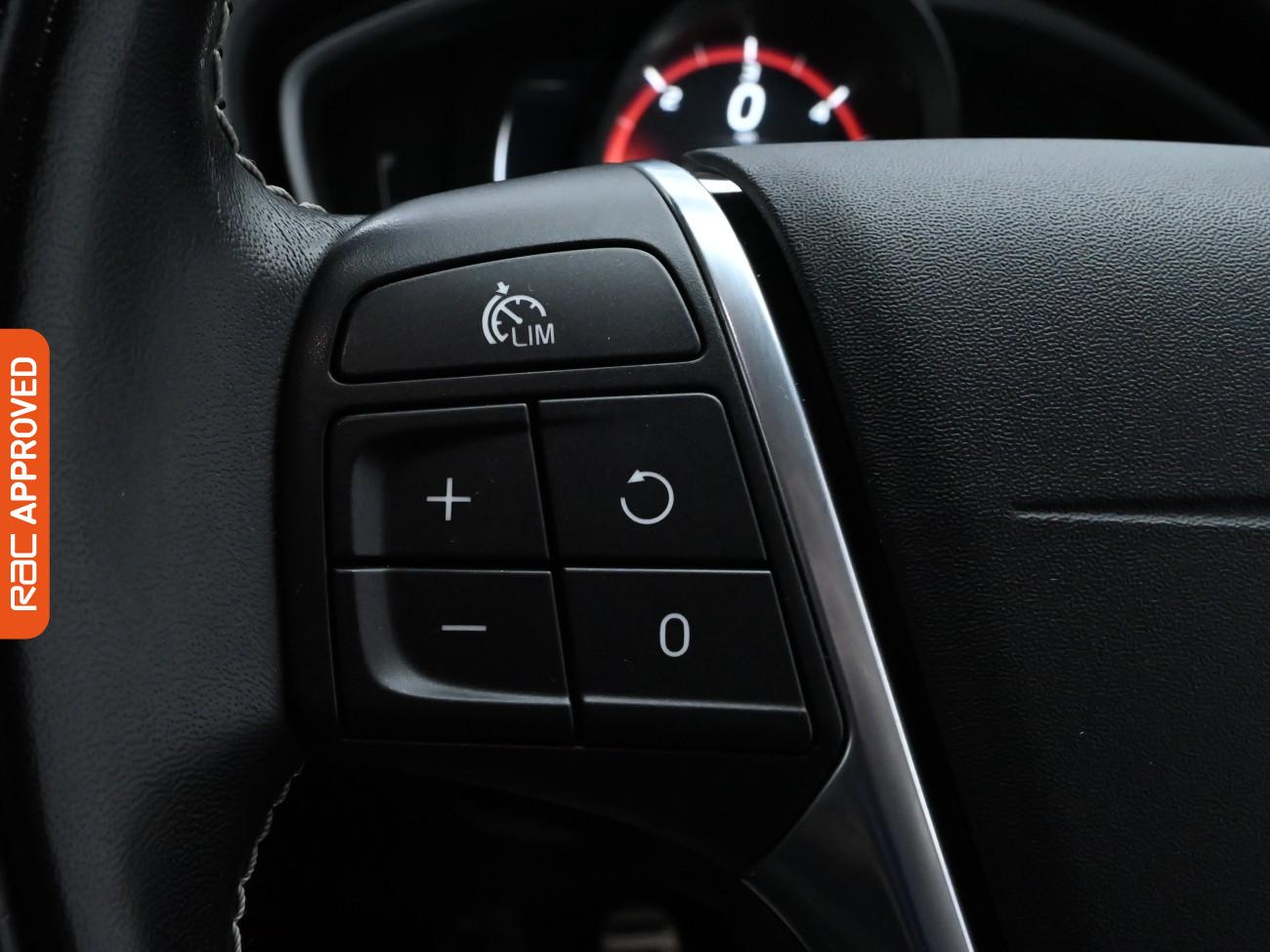 Used Volvo V40 2017 for sale - 76035251: Photo 23