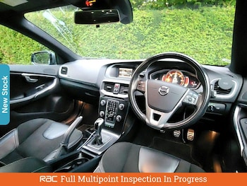 Used Volvo V40 2017 for sale - 76035251: Photo 3