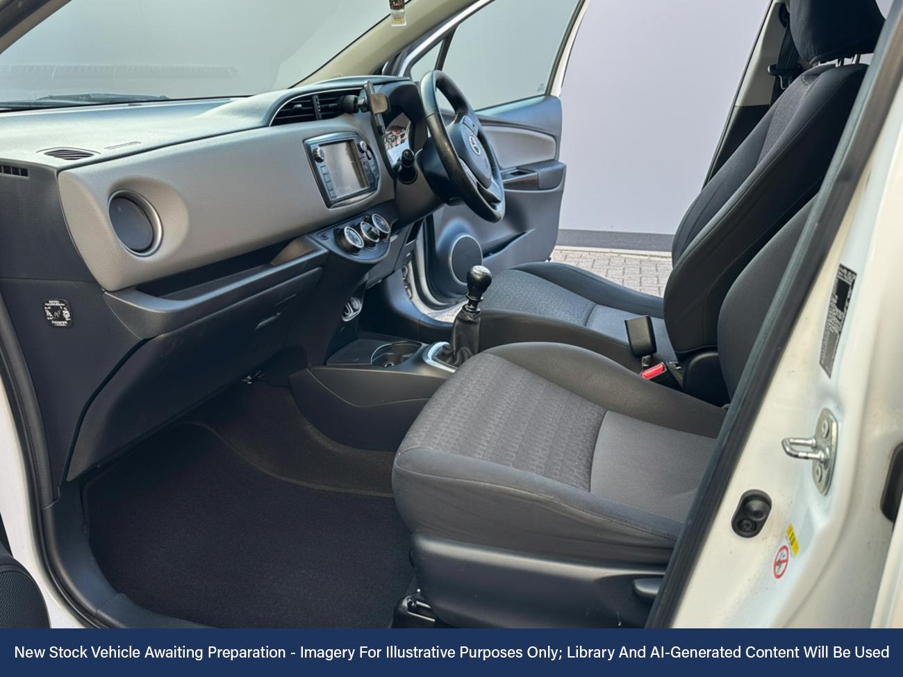 Used Toyota Yaris 2016 for sale - 76798428: Photo 3