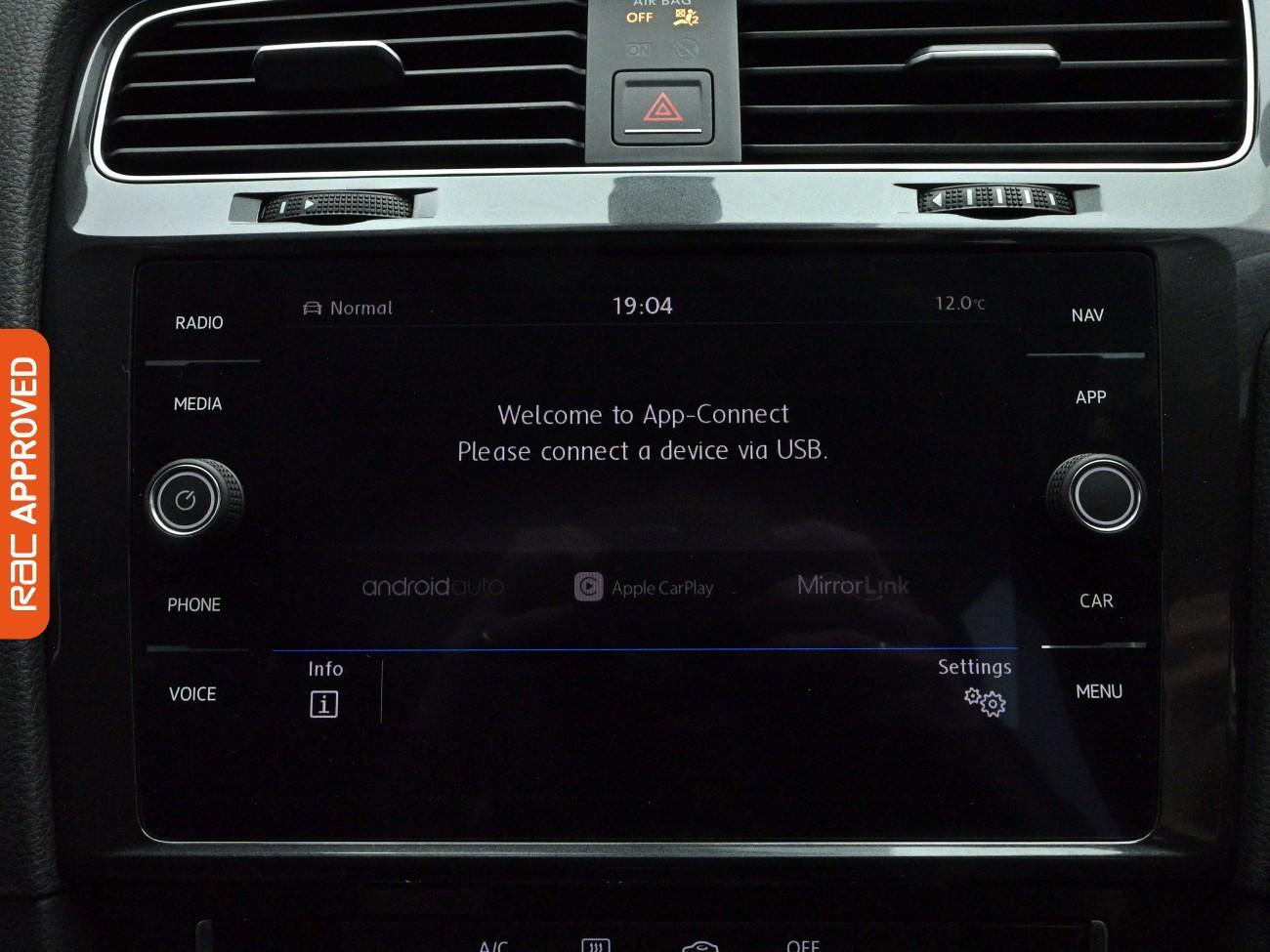 Used Volkswagen Golf 2017 for sale - 77996510: Photo 15