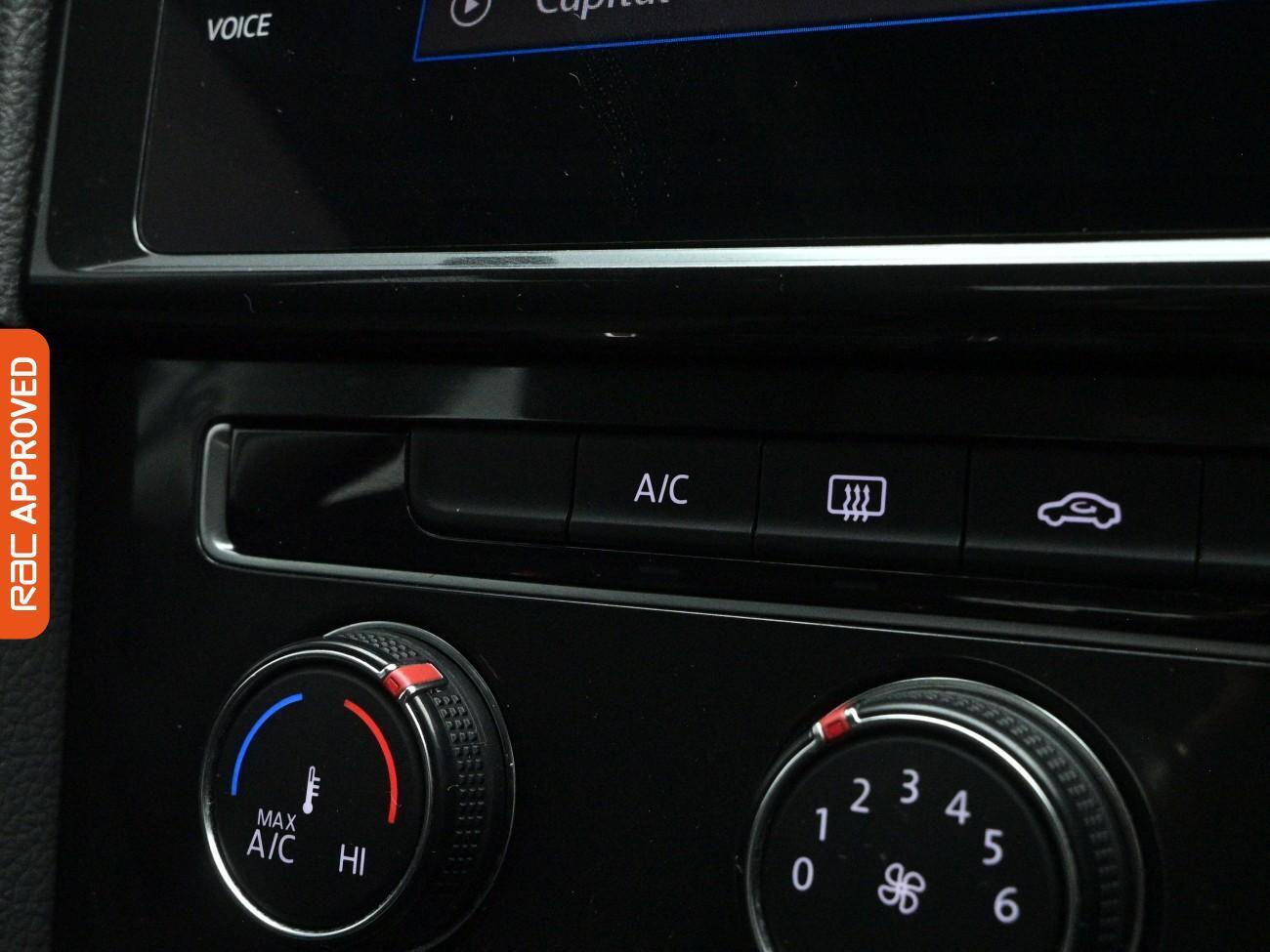 Used Volkswagen Golf 2017 for sale - 77996510: Photo 19