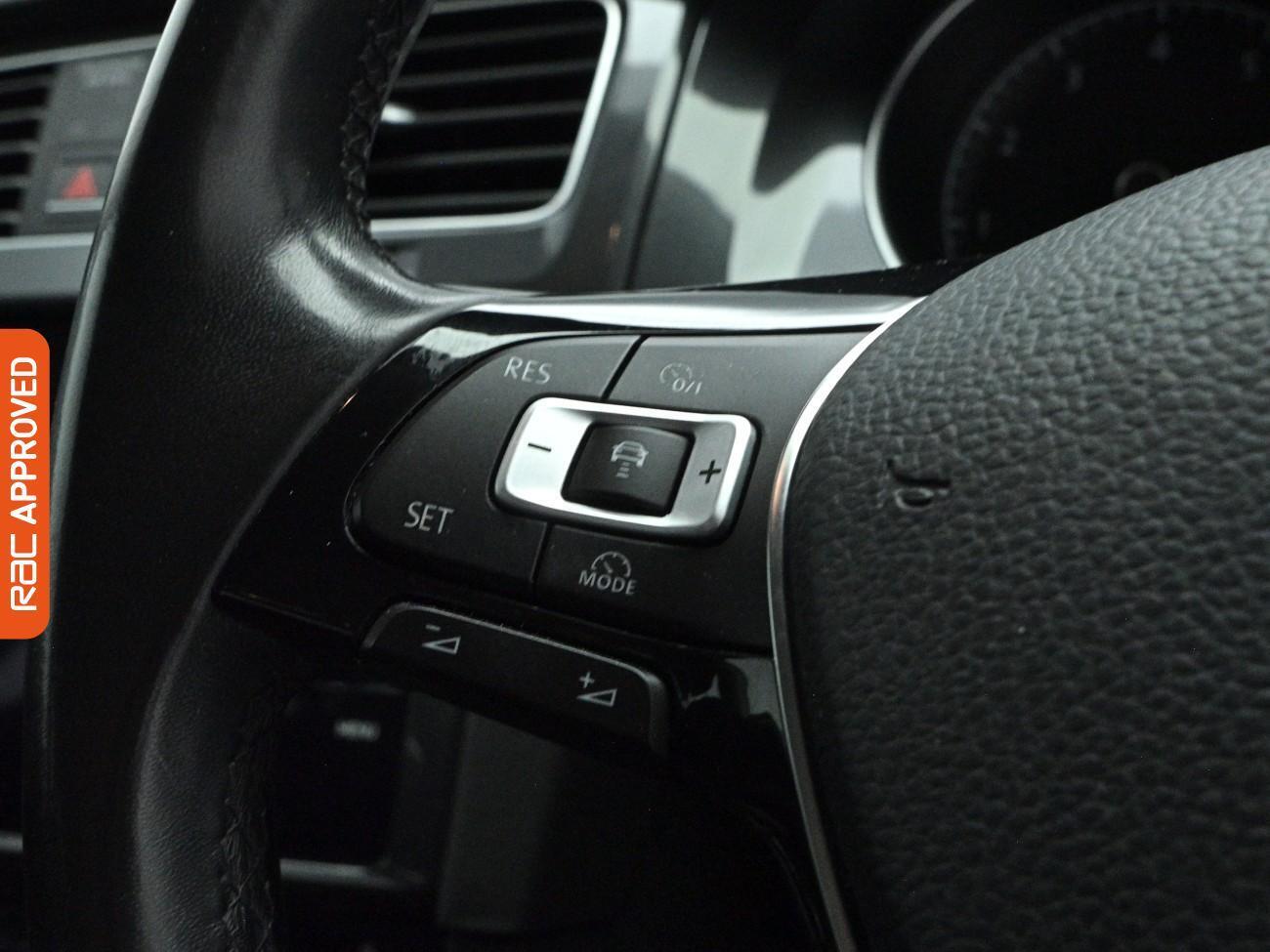 Used Volkswagen Golf 2017 for sale - 77996510: Photo 23