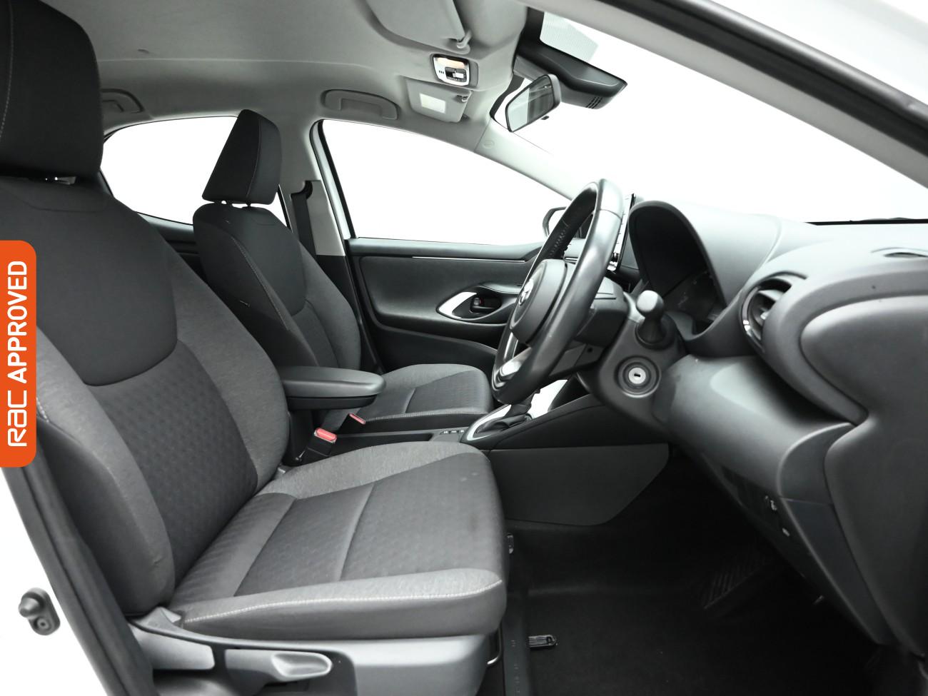 Used Toyota Yaris 2021 for sale - 77654297: Photo 12