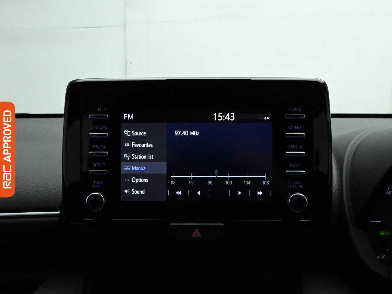 Used Toyota Yaris 2021 for sale - 77654297: Photo 17