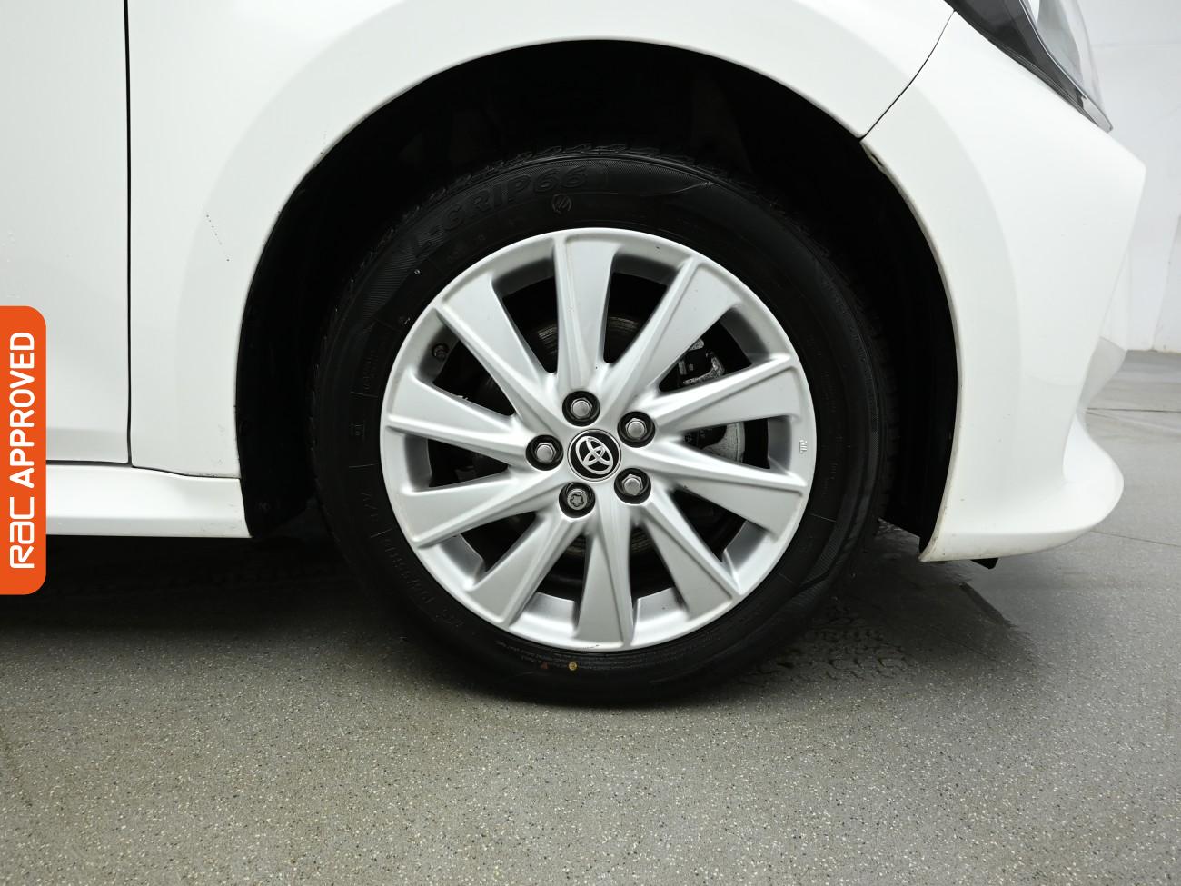 Used Toyota Yaris 2021 for sale - 77654297: Photo 26