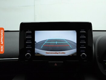 Used Toyota Yaris 2021 for sale - 77654297: Photo