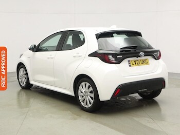 Used Toyota Yaris 2021 for sale - 77654297: Photo